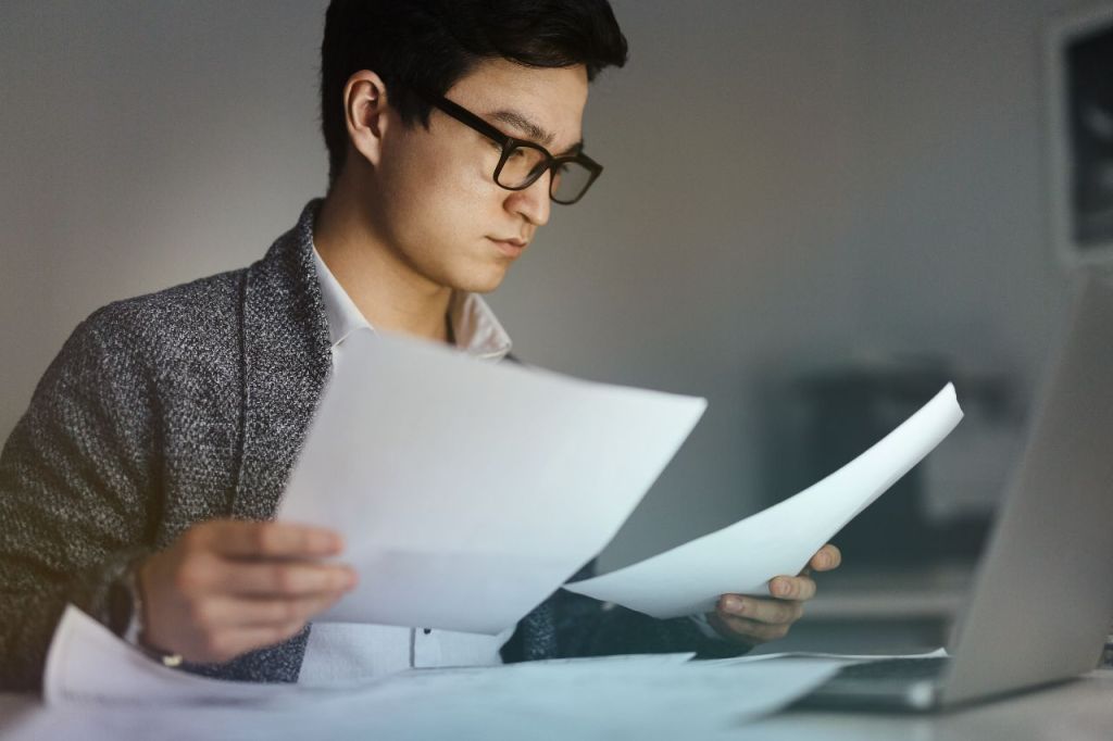 Mengurus SKU secara online